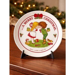 Joan Walsh Anglund 1977 “A Merry Christmas” Collector Plate